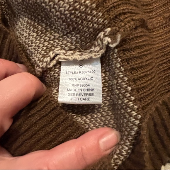 Knit Sweater Size S. Free For All - Picture 4 of 6